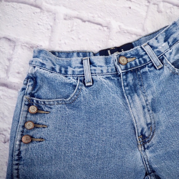 VINTAGE FESTIVAL Destroyed Denim Patch Shorts - Picture 4 of 8